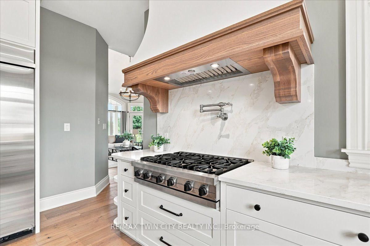 1532 6th Concession Road W • Hamilton, ON photo 17