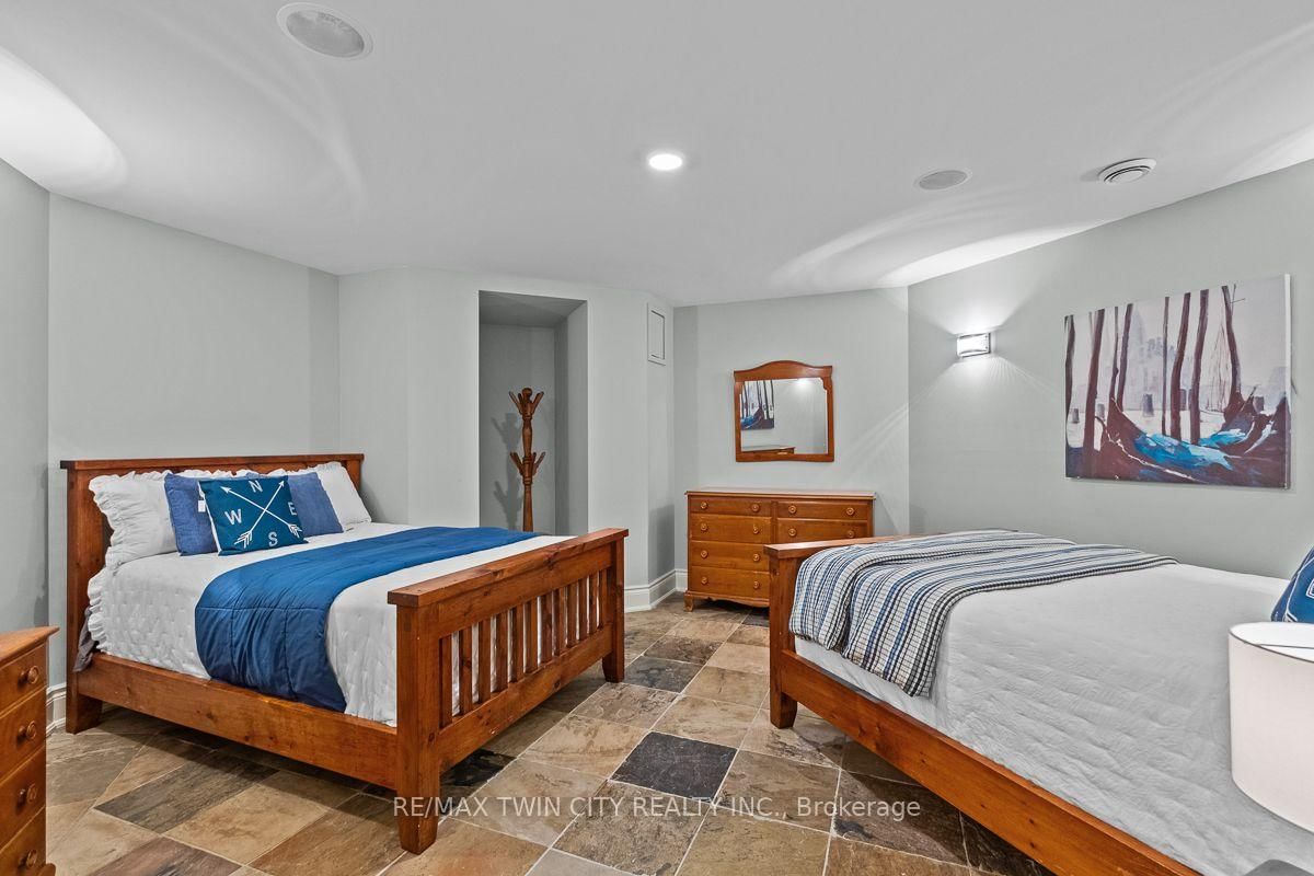 1532 6th Concession Road W • Hamilton, ON photo 33