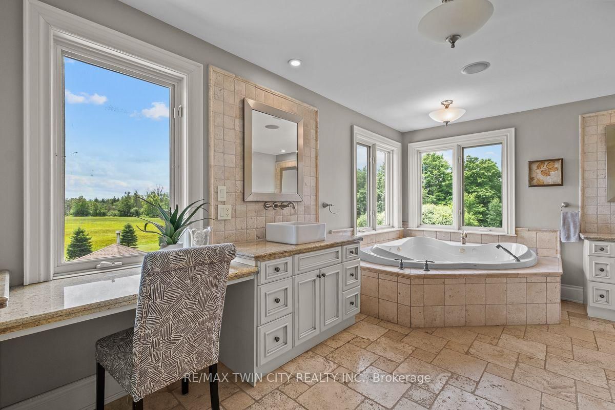 1532 6th Concession Road W • Hamilton, ON photo 40