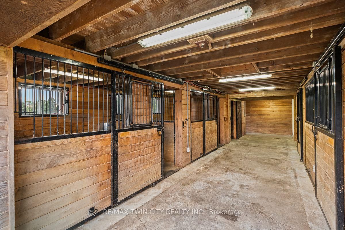 1532 6th Concession Road W • Hamilton, ON photo 50