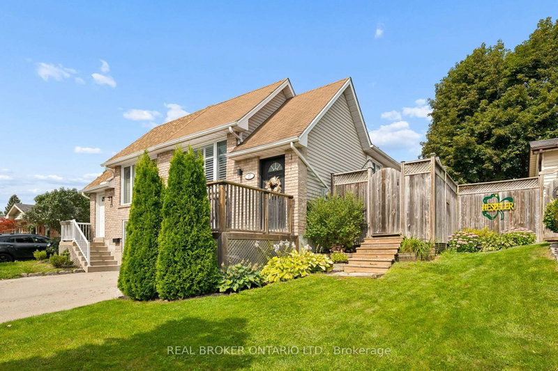 27 Nickolas Crescent