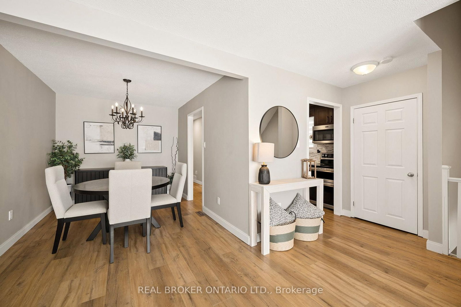 27 Nickolas Crescent • Cambridge, ON photo 8