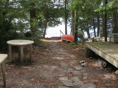1071 Dotty Lake Road • Lake of Bays, ON photo 6