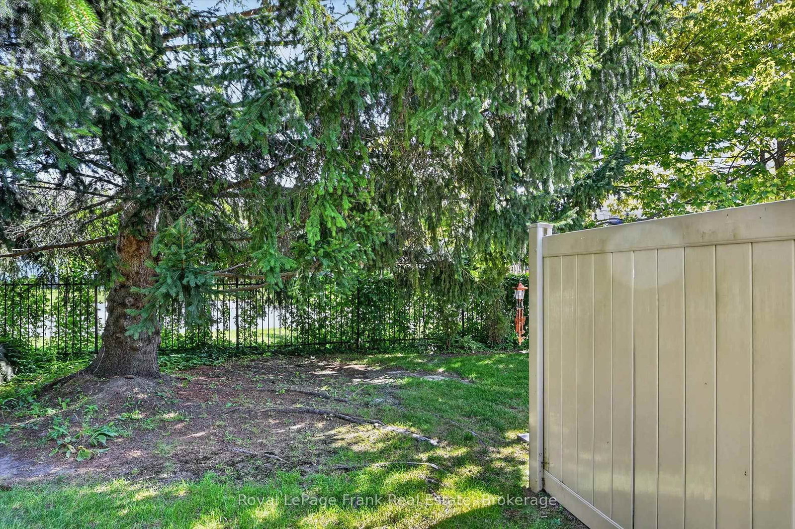 22 Charles Court • #21 • Selwyn, ON photo 33