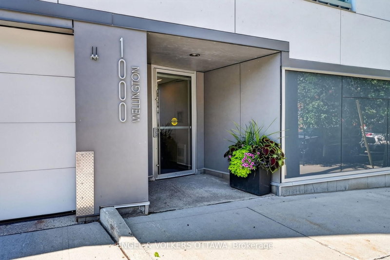 403 - 1000 Wellington Street W