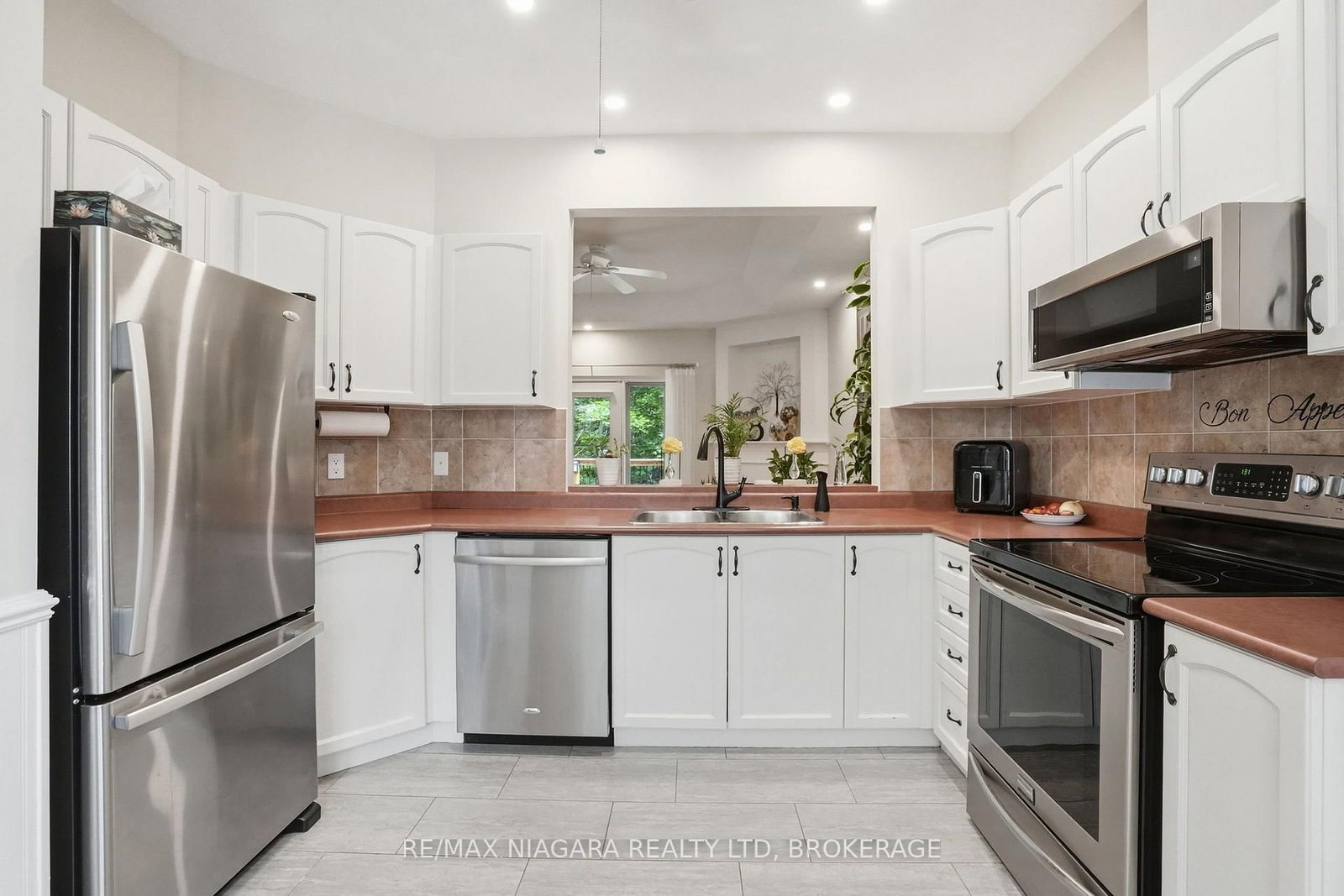 99 Linwell Road • #10 • St. Catharines, ON photo 14