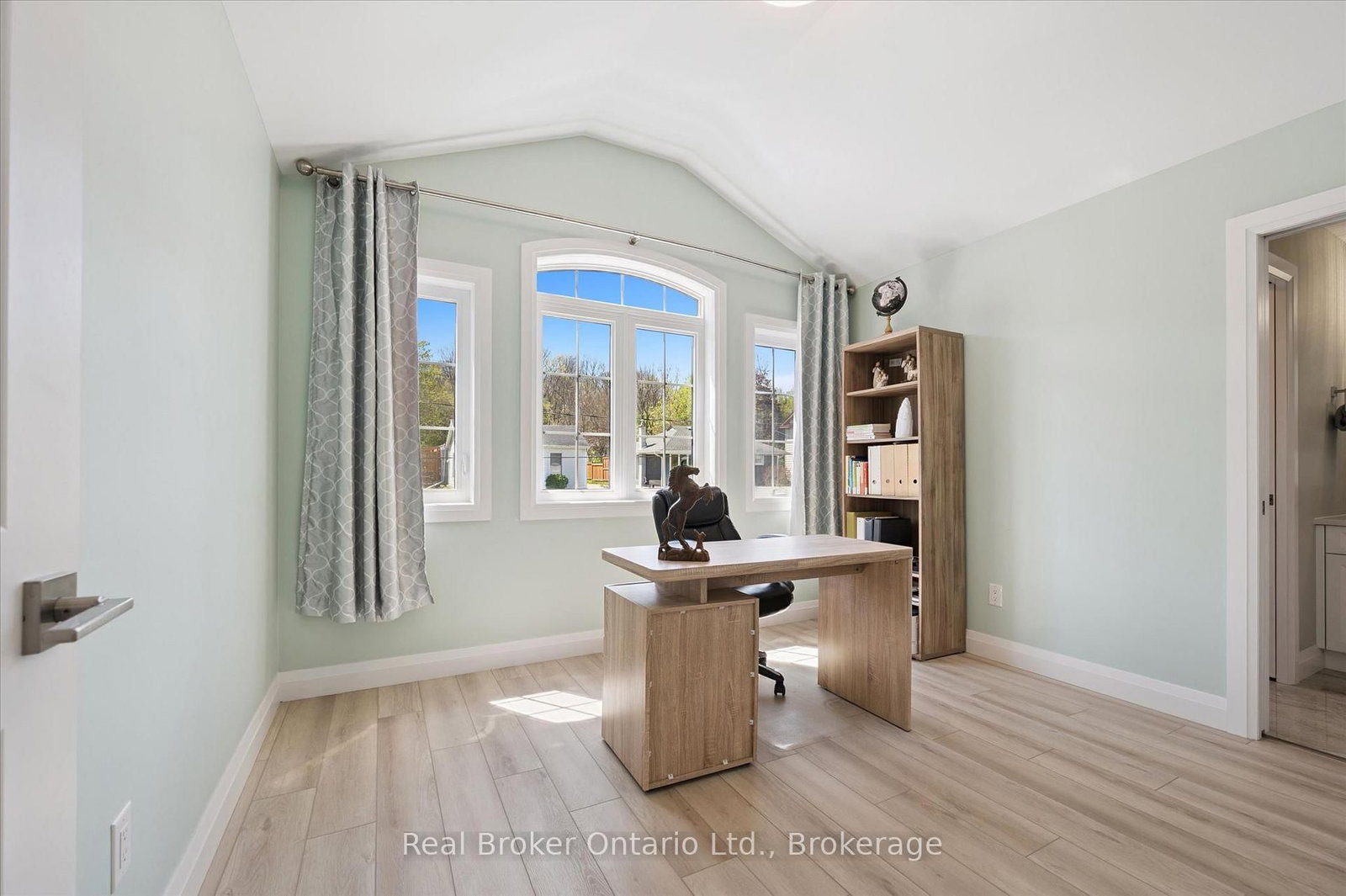 46 Washington Street • Brant, ON photo 24