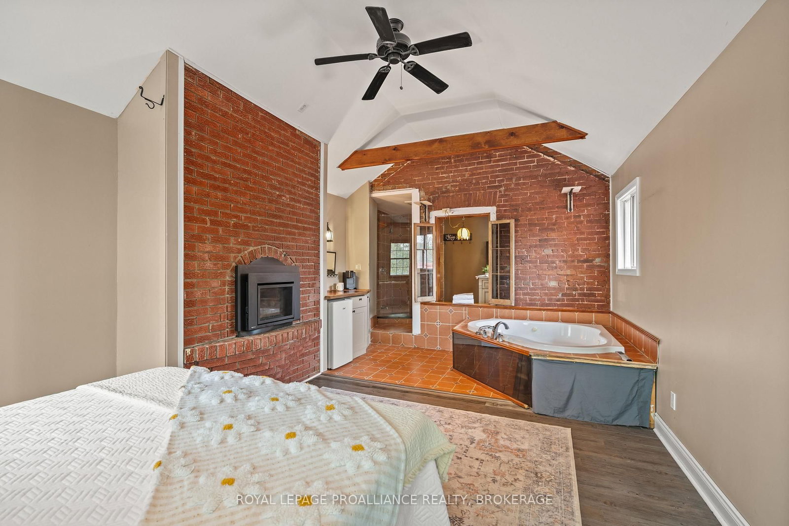 277 Brock Street • Gananoque, ON photo 20