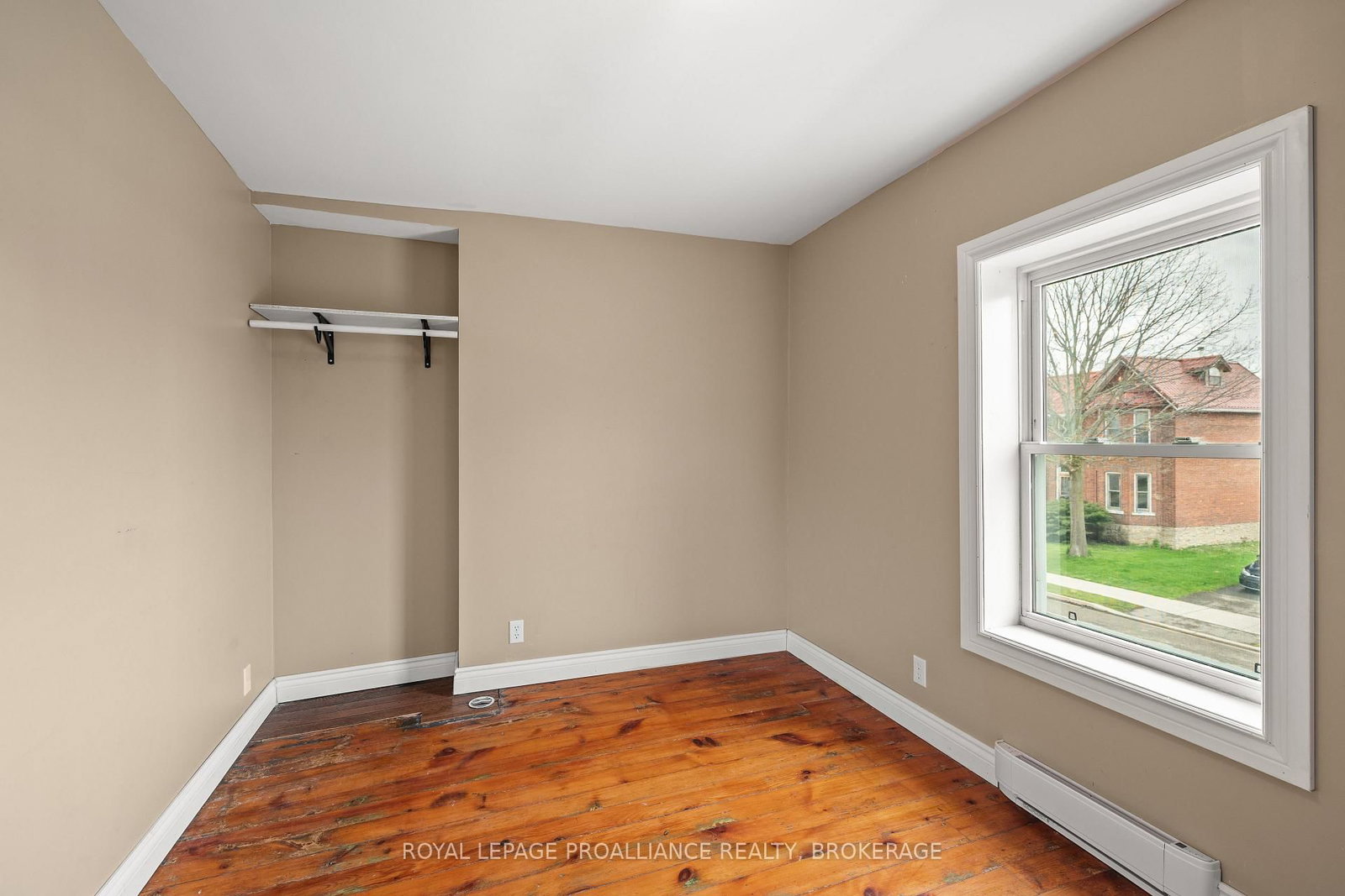 277 Brock Street • Gananoque, ON photo 23