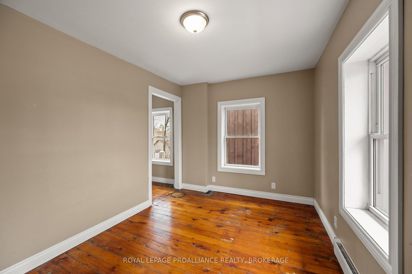 277 Brock Street • Gananoque, ON photo 24