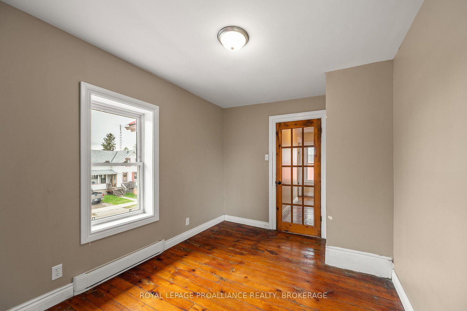 277 Brock Street • Gananoque, ON photo 25