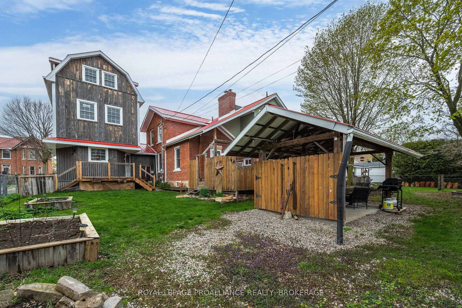 277 Brock Street • Gananoque, ON photo 43