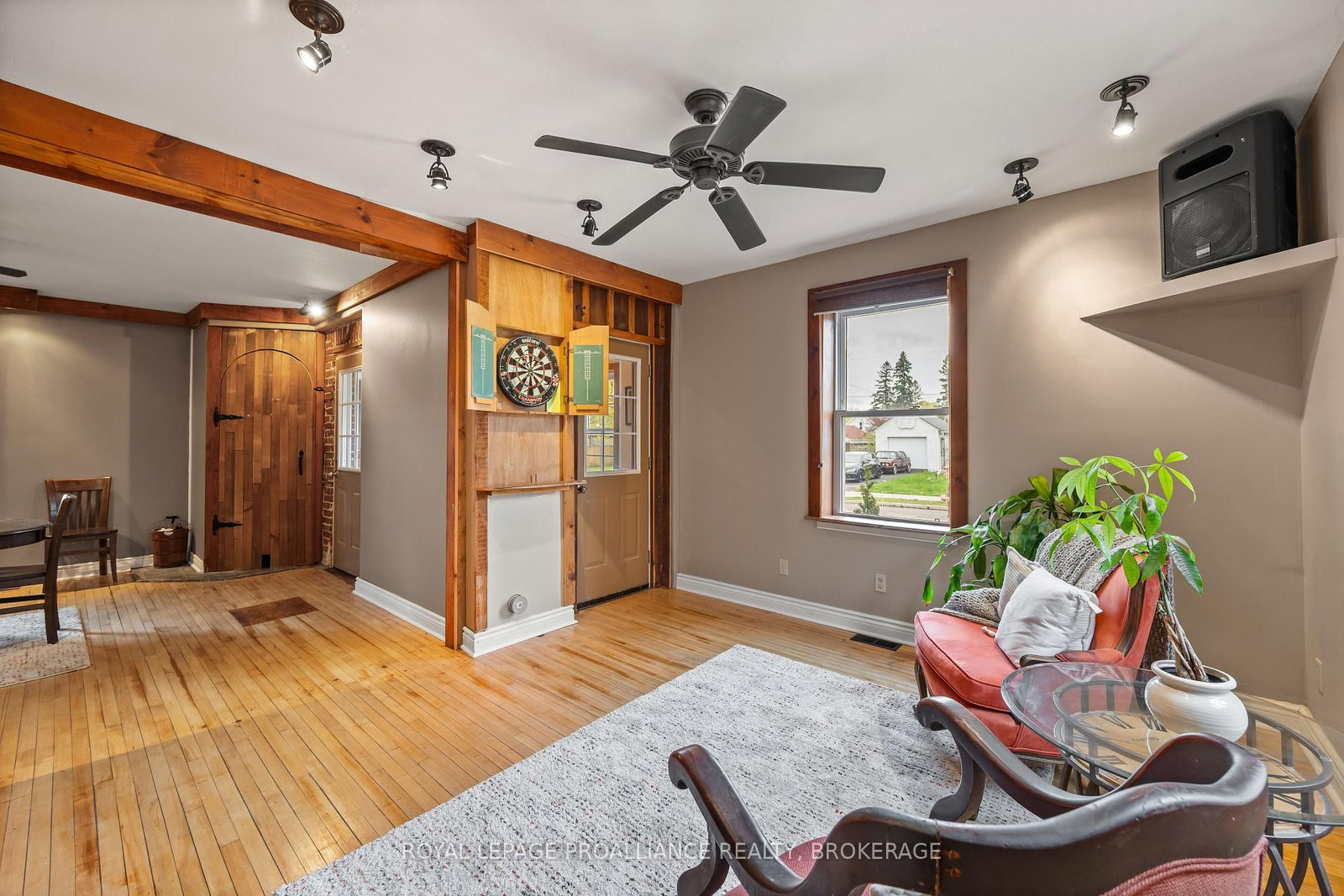 277 Brock Street • Gananoque, ON photo 9