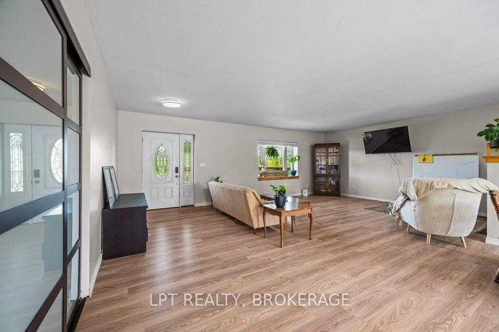 3284 County Road 14 Road • Kaladar, ON photo 10