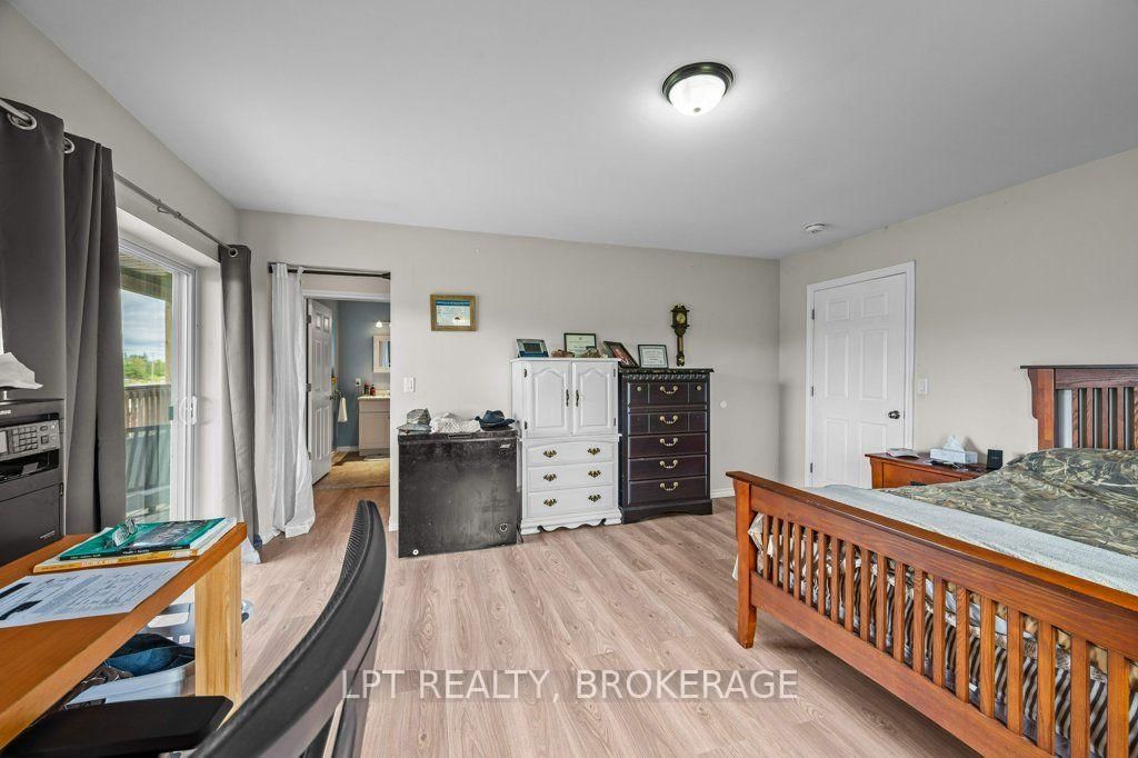 3284 County Road 14 Road • Kaladar, ON photo 17