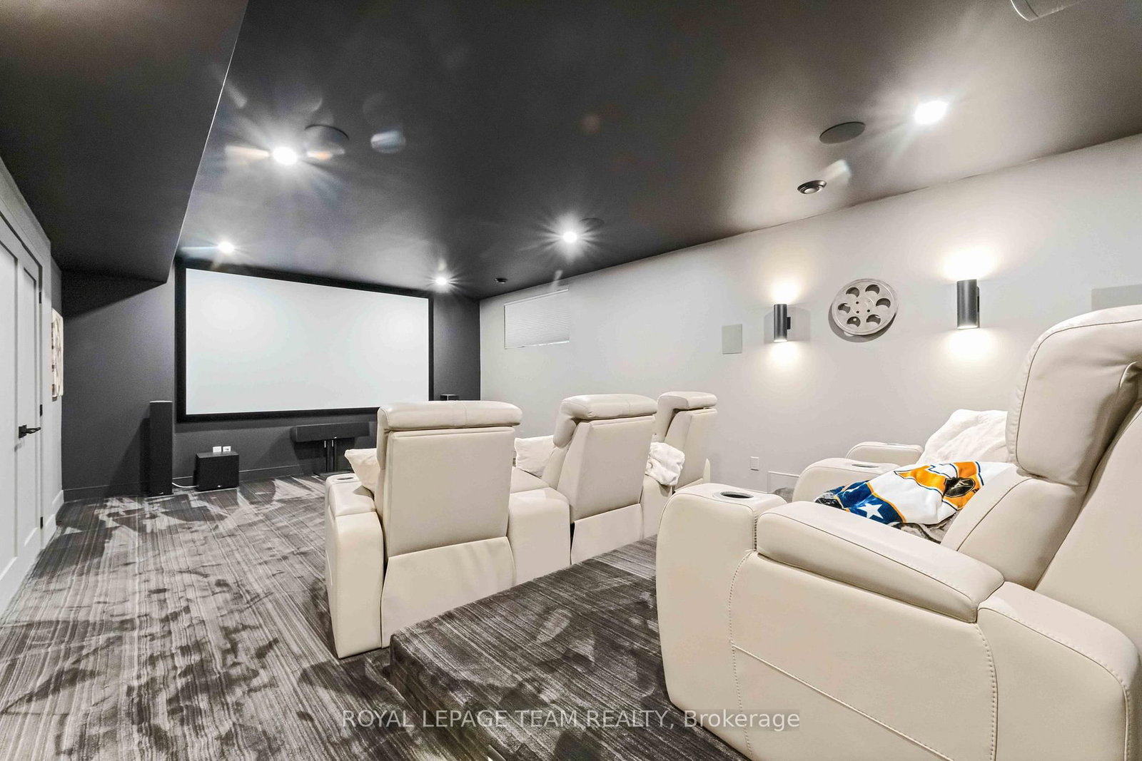 1546 Claymor Avenue • Ottawa, ON photo 37