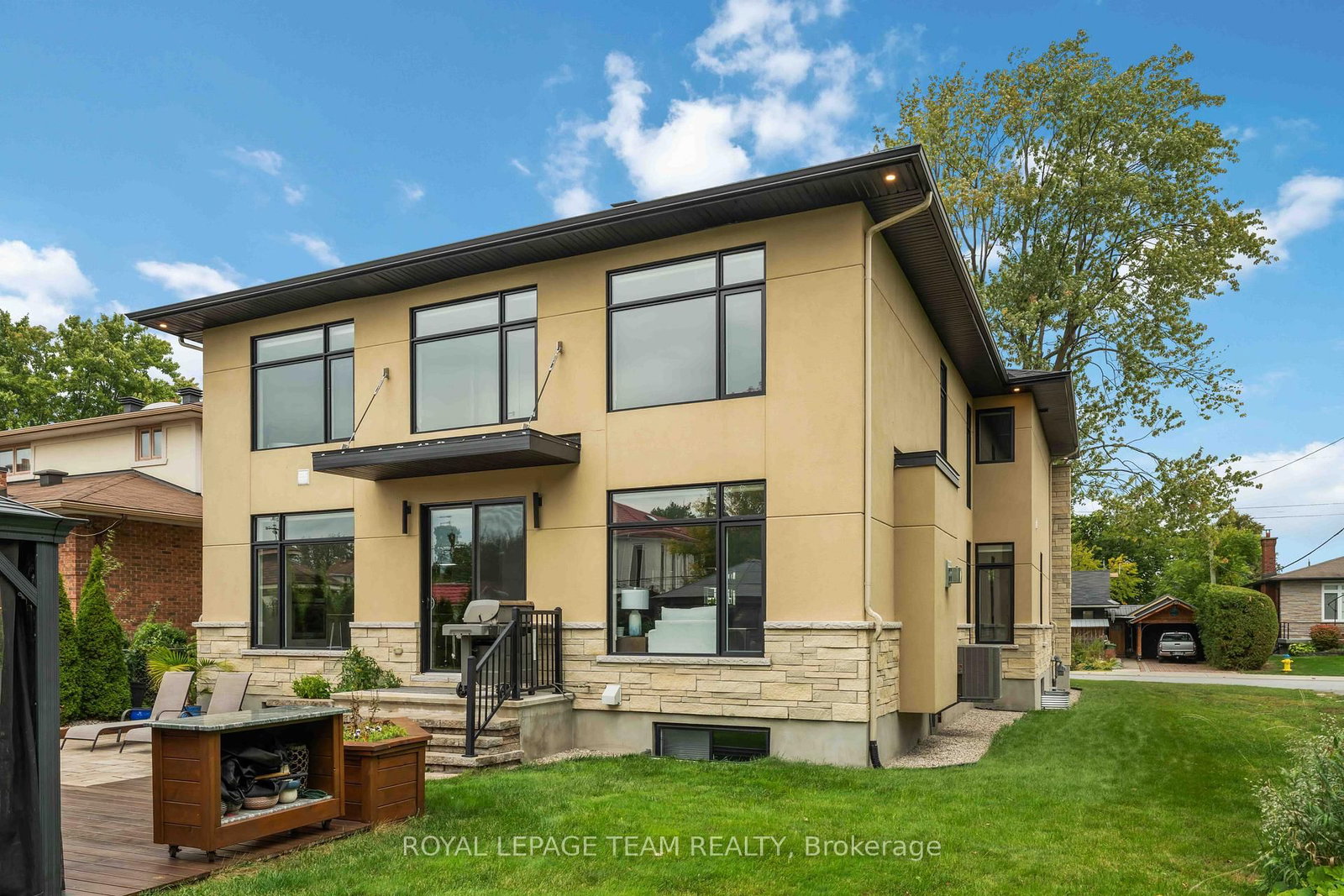 1546 Claymor Avenue • Ottawa, ON photo 41