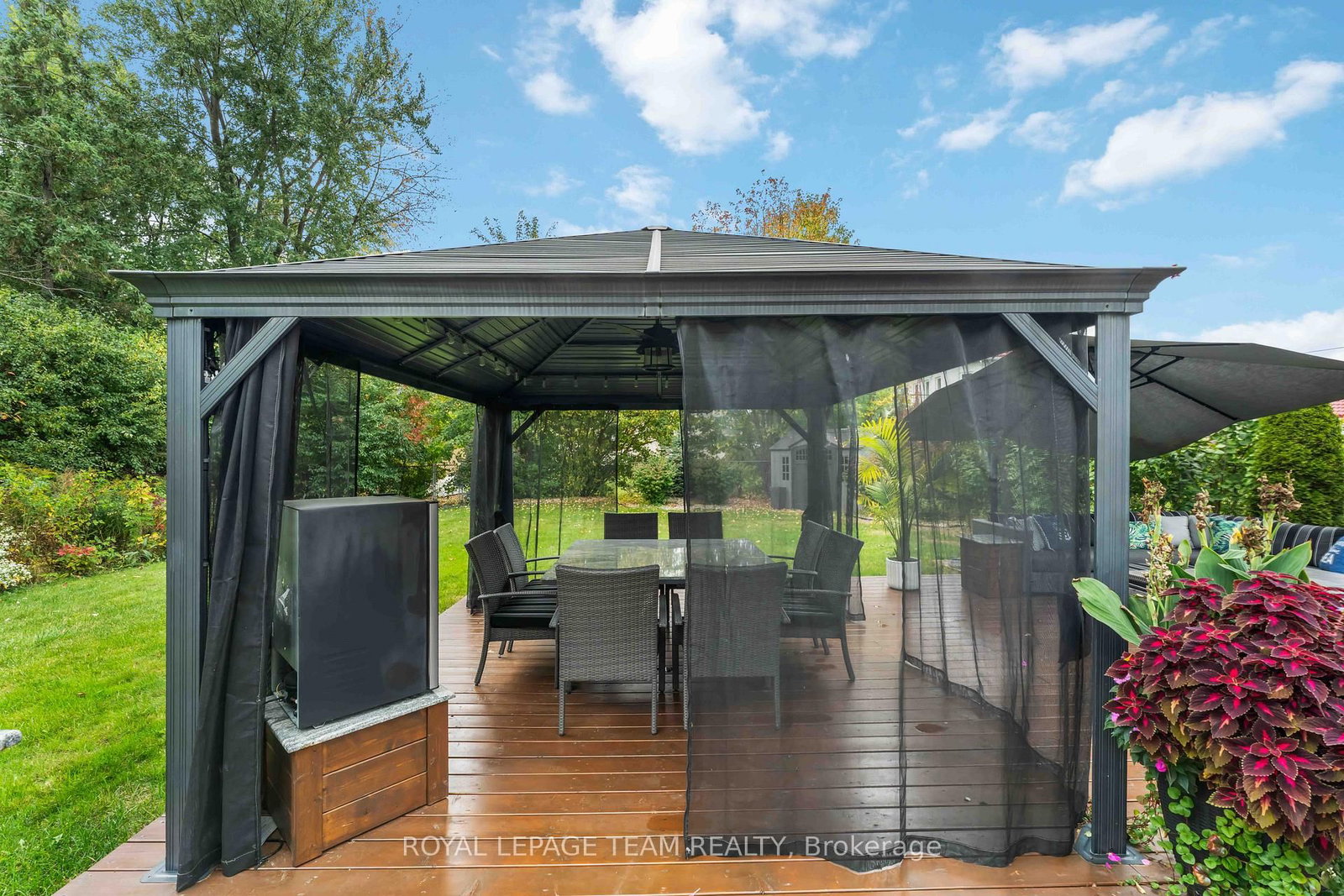 1546 Claymor Avenue • Ottawa, ON photo 43