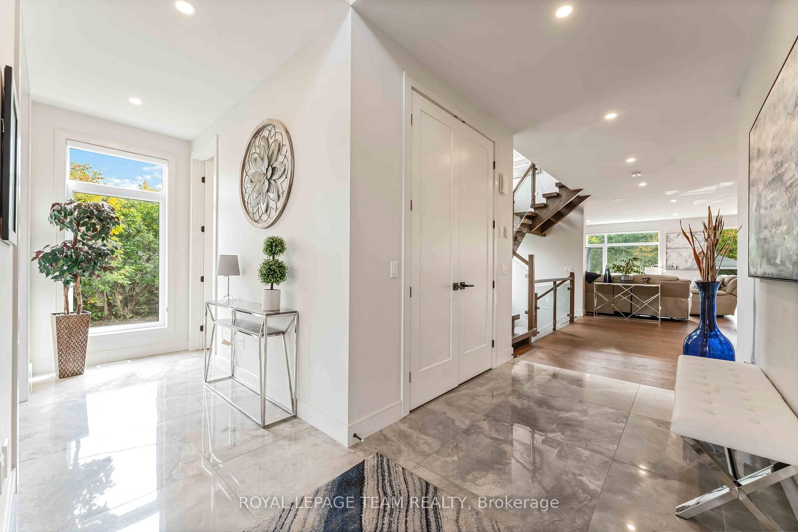 1546 Claymor Avenue • Ottawa, ON photo 6
