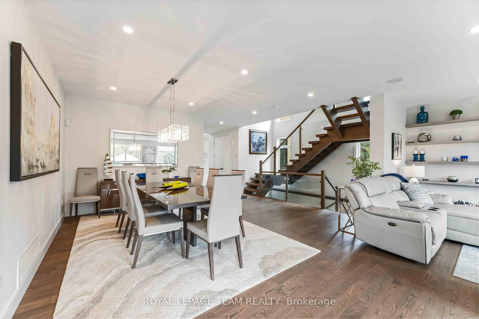 1546 Claymor Avenue • Ottawa, ON photo 9