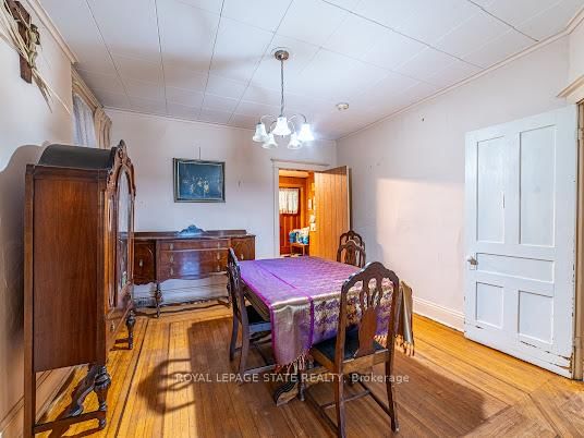 35 Sherman Avenue N • Hamilton, ON photo 13