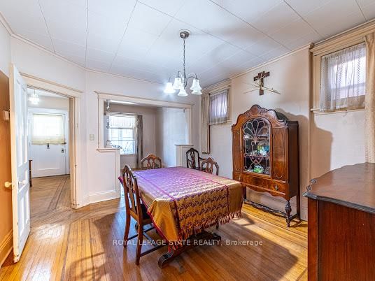 35 Sherman Avenue N • Hamilton, ON photo 14