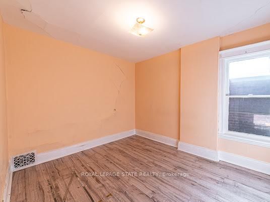 35 Sherman Avenue N • Hamilton, ON photo 20
