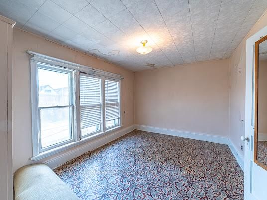 35 Sherman Avenue N • Hamilton, ON photo 22