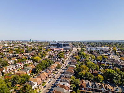 35 Sherman Avenue N • Hamilton, ON photo 8
