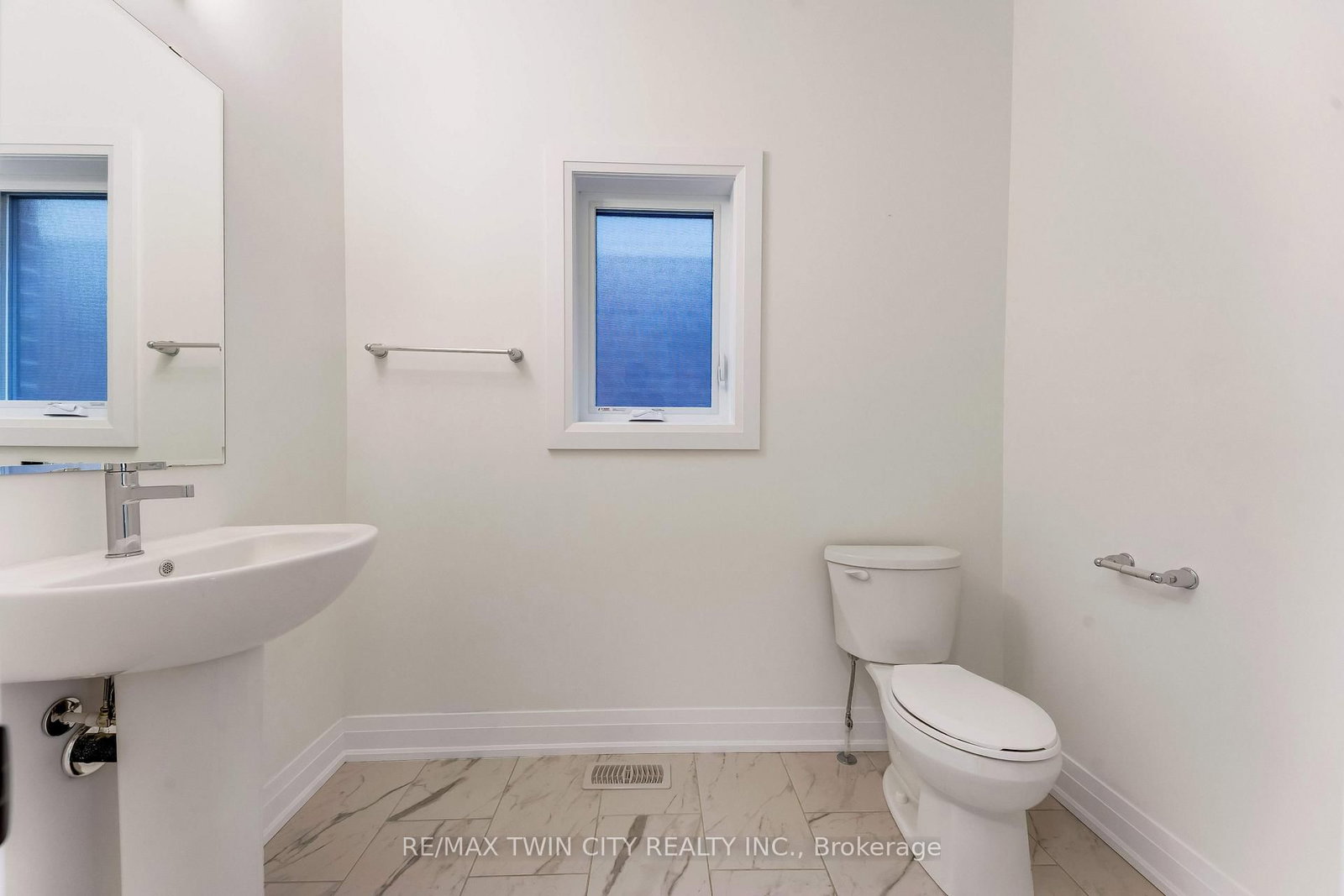 27 Jacob Detweiller Drive • Kitchener, ON photo 23