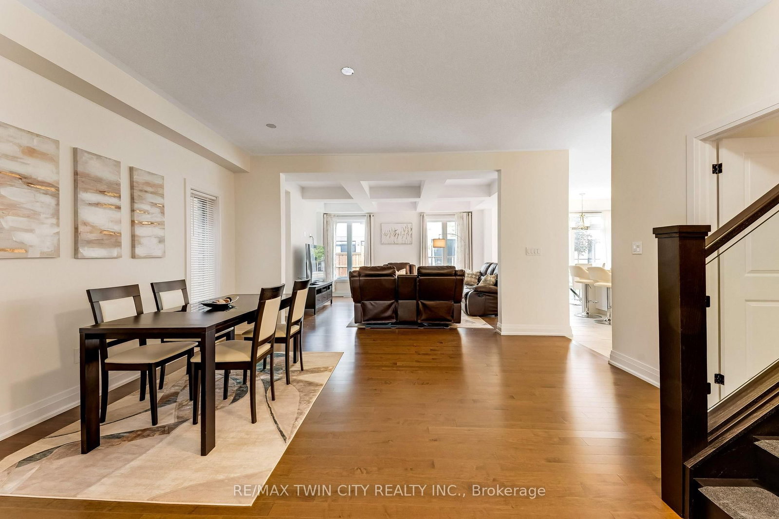 27 Jacob Detweiller Drive • Kitchener, ON photo 7