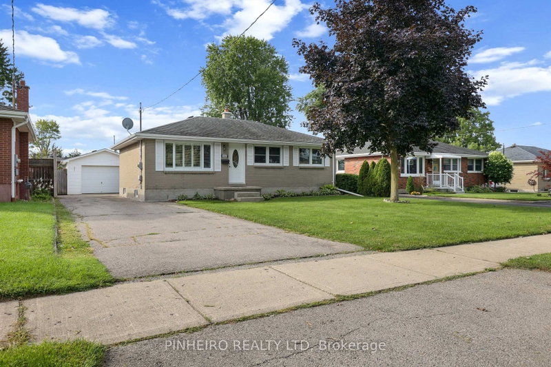 1811 WHITEHALL Drive