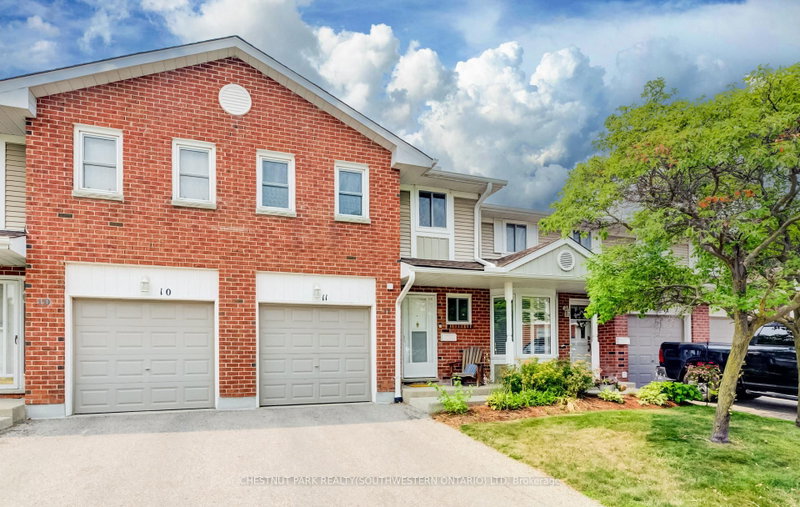 11 - 210 Highland Crescent