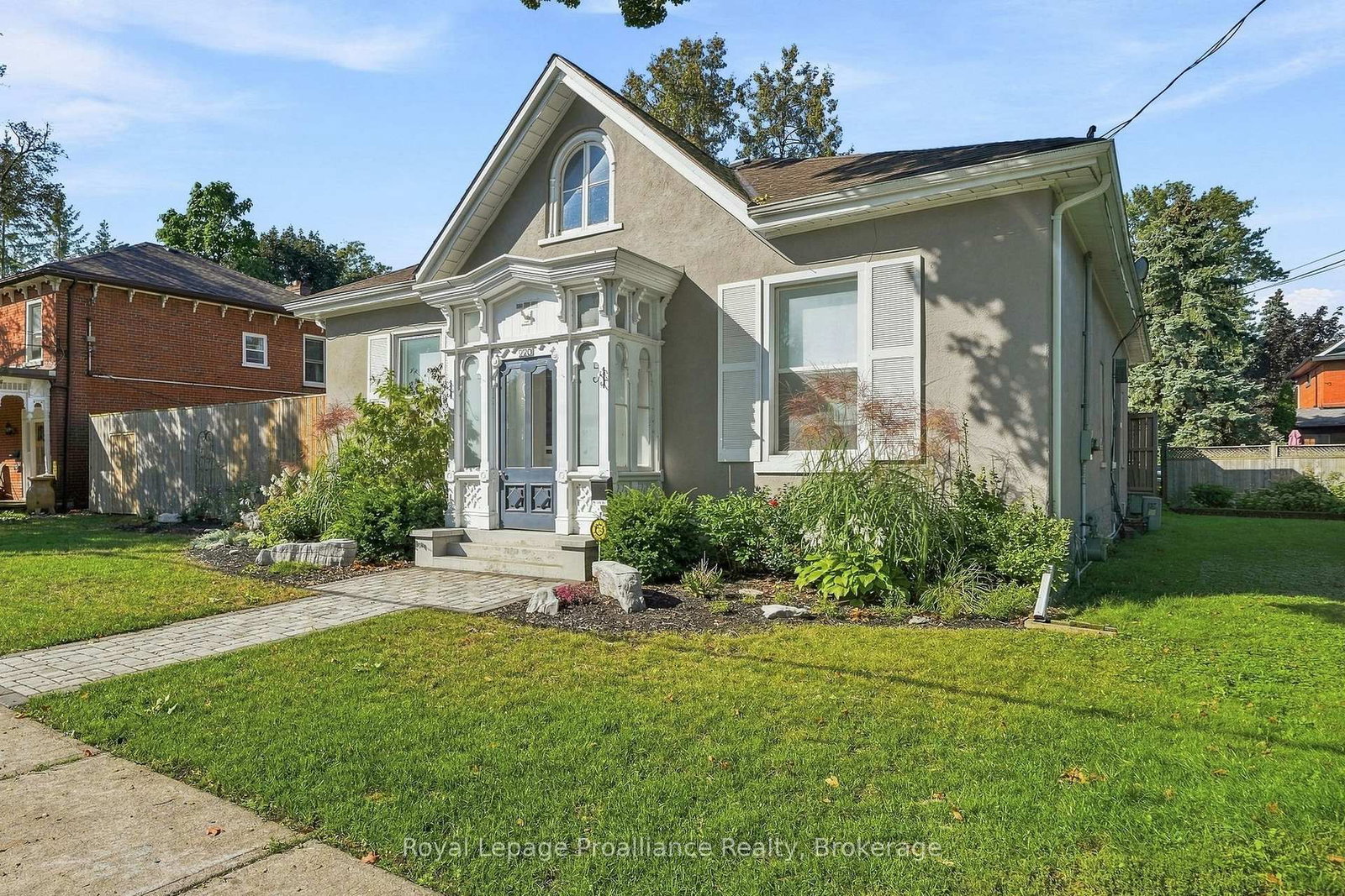 220 Charles Street • Belleville, ON photo 1