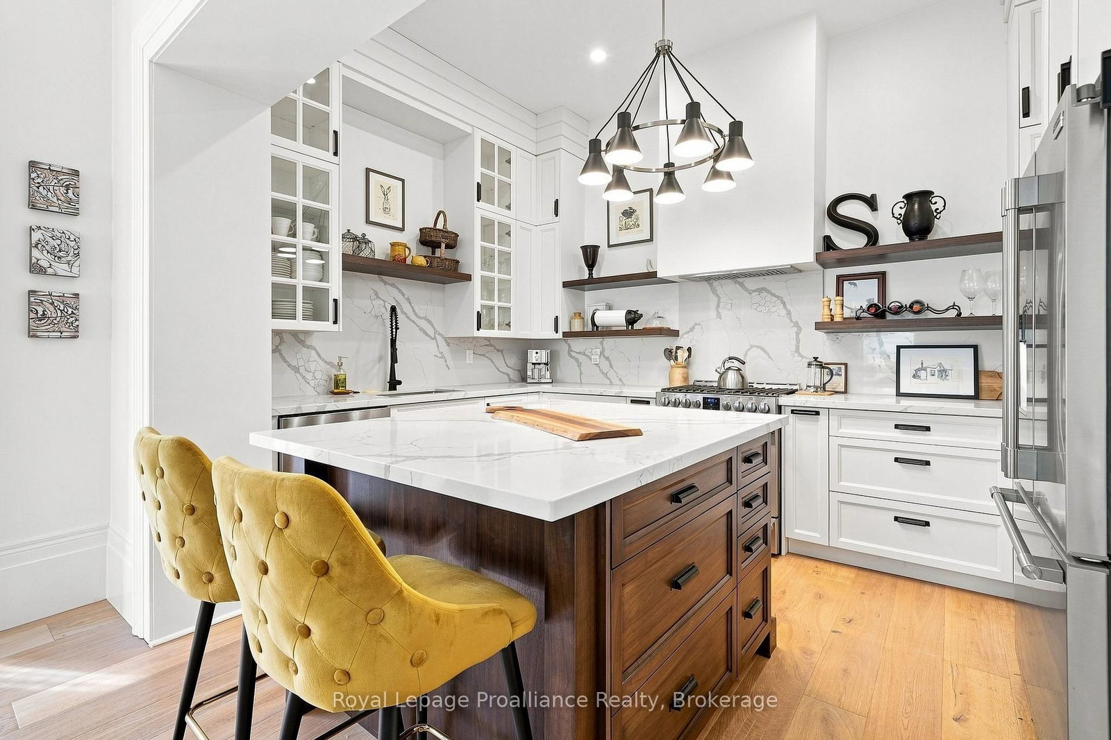 220 Charles Street • Belleville, ON photo 12