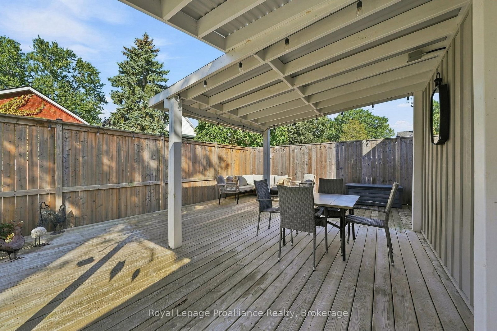 220 Charles Street • Belleville, ON photo 33