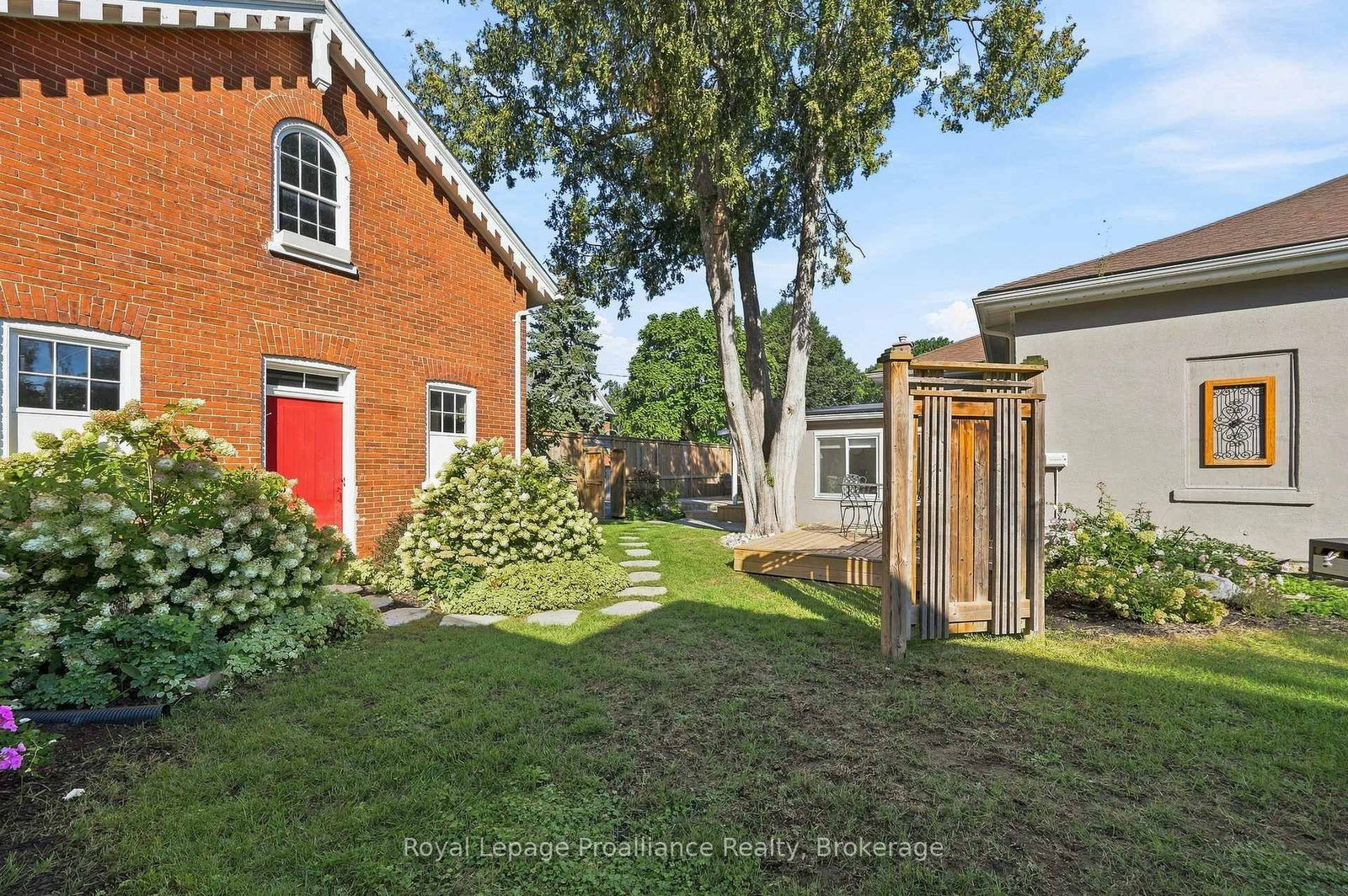 220 Charles Street • Belleville, ON photo 37