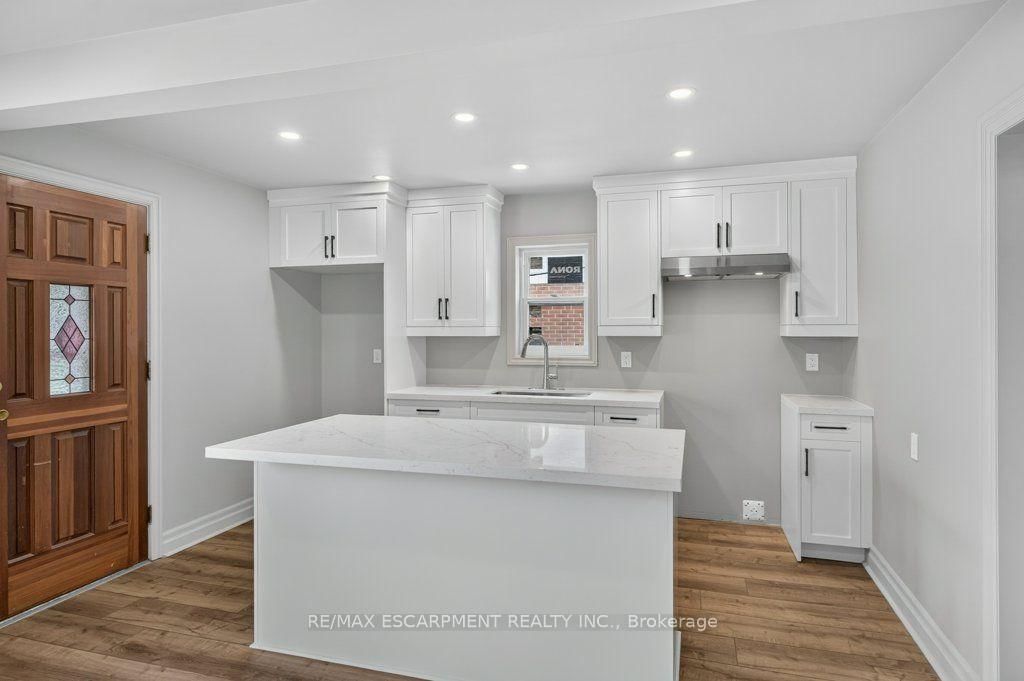 220 EAST 13TH Street • Hamilton, ON photo 10
