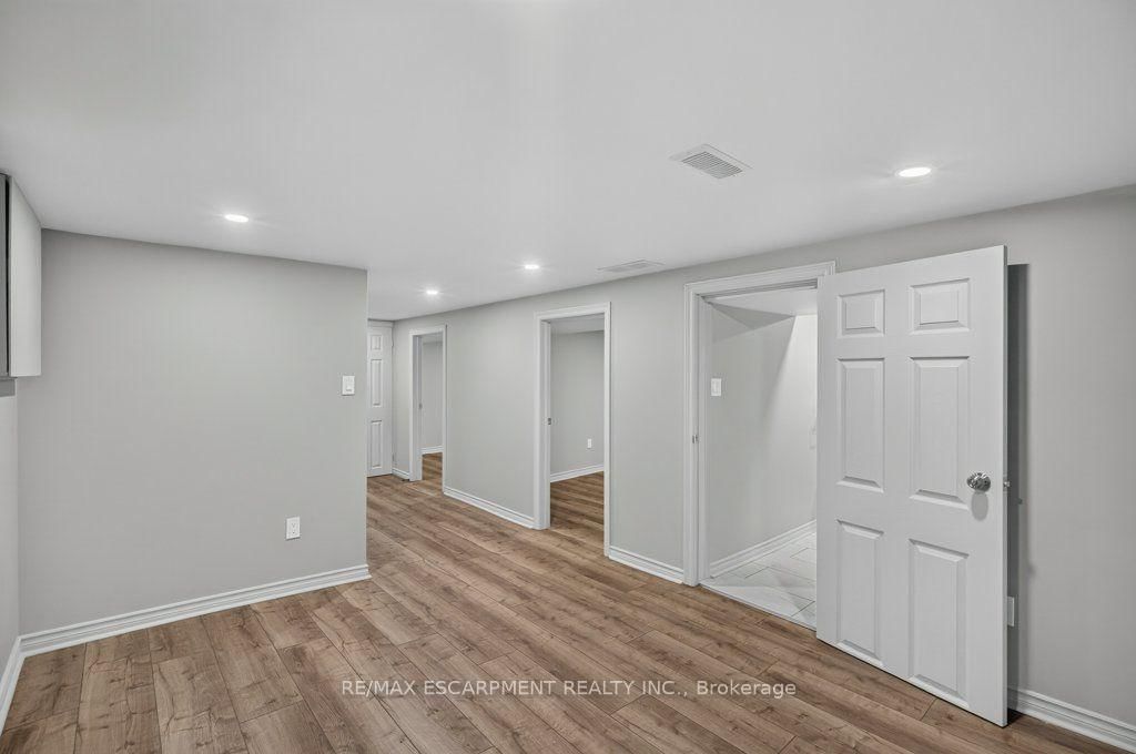 220 EAST 13TH Street • Hamilton, ON photo 28