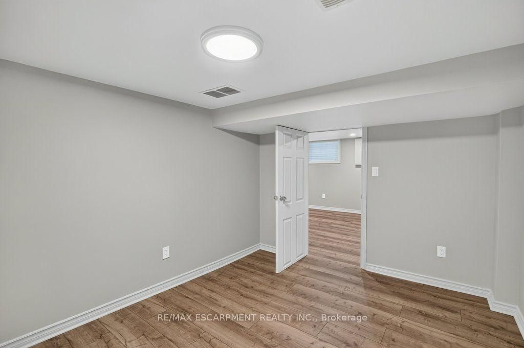 220 EAST 13TH Street • Hamilton, ON photo 32