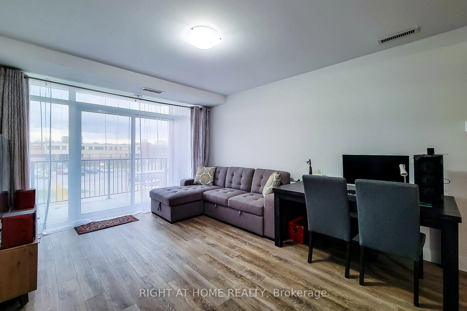 1 Redfern Aveenue Avenue • #217 • Hamilton, ON photo 12