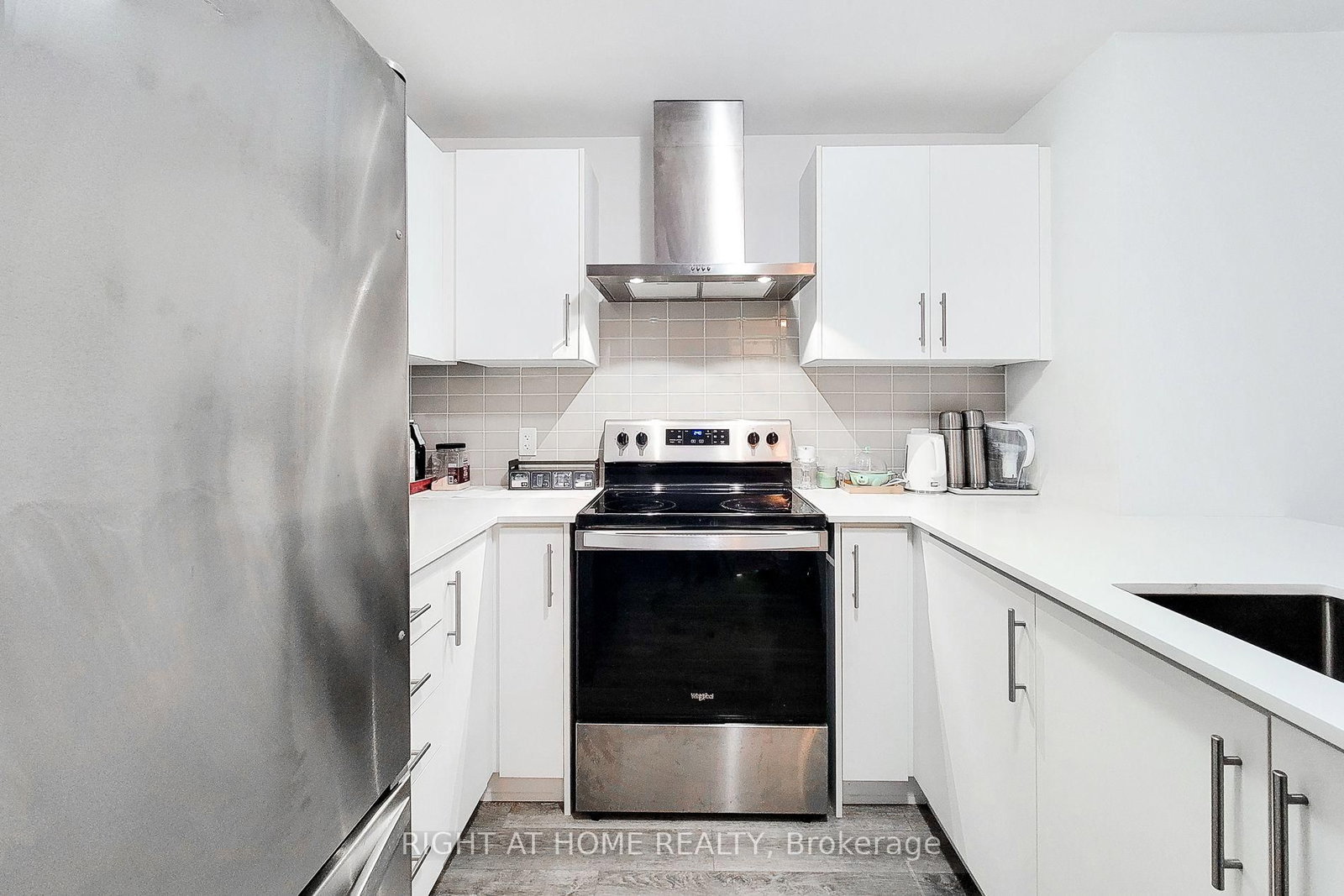1 Redfern Aveenue Avenue • #217 • Hamilton, ON photo 5