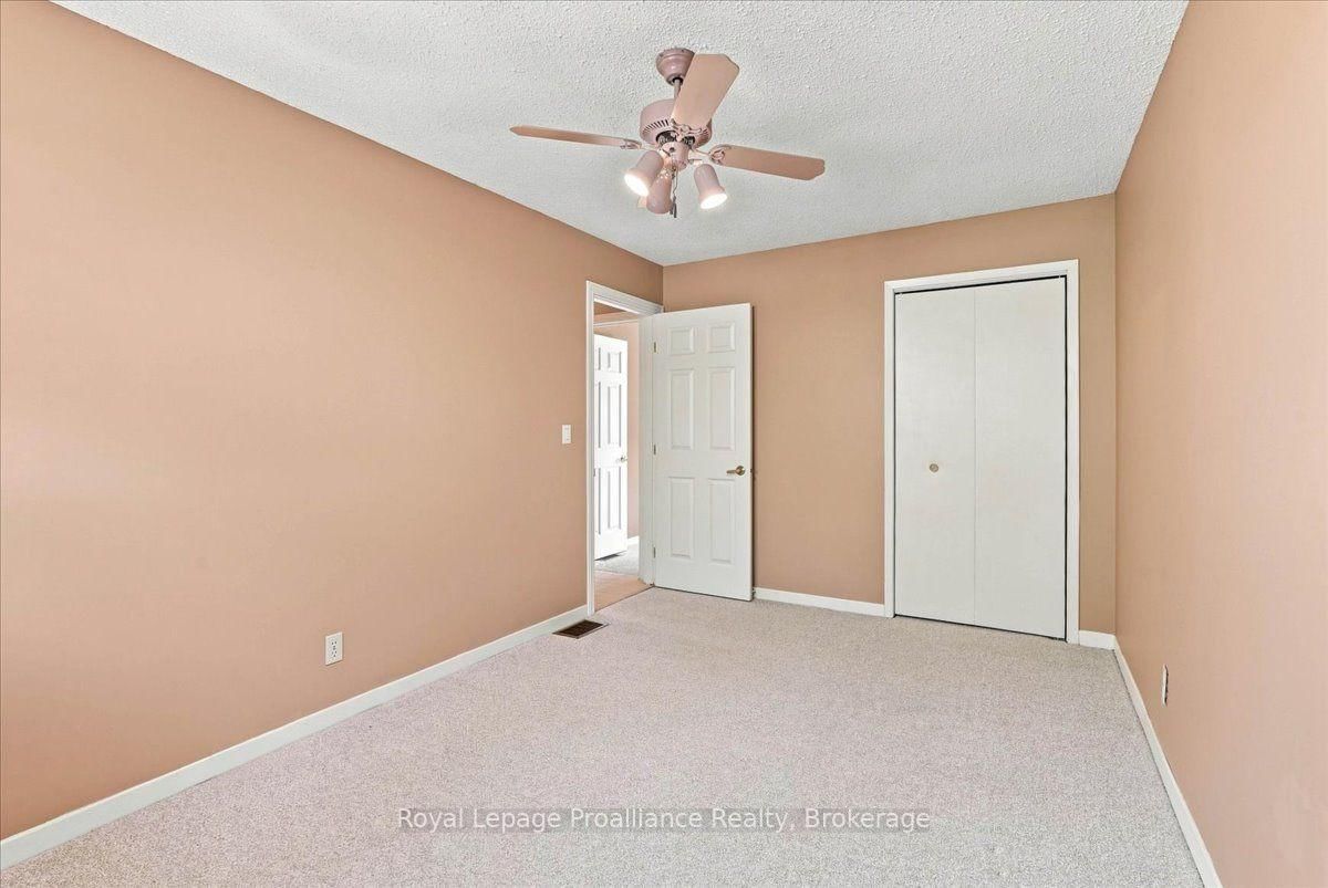 125 Tracey Park Drive • Belleville, ON photo 21