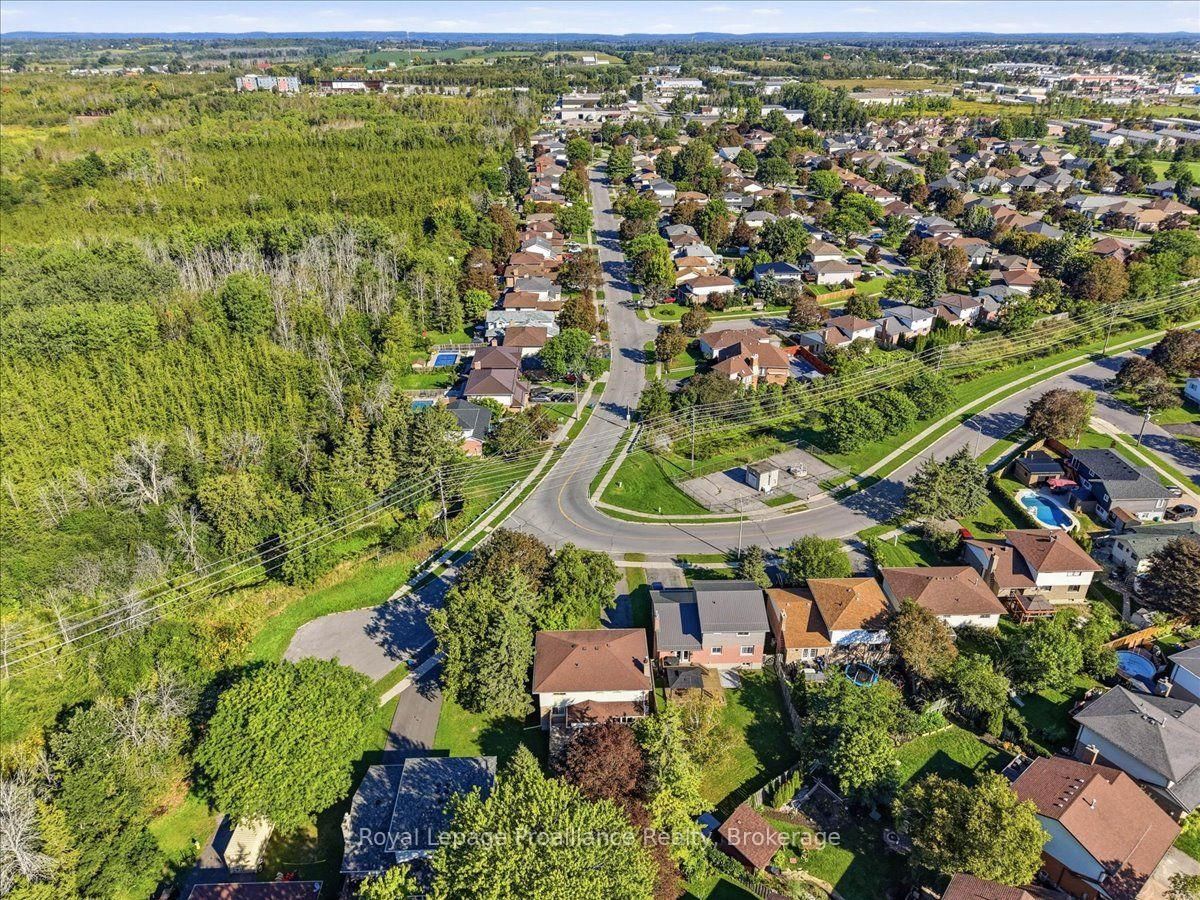 125 Tracey Park Drive • Belleville, ON photo 40