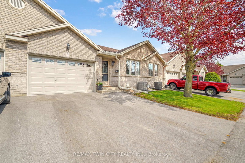 9 - 24 Griffiths Drive