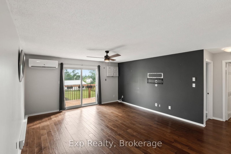 73 Lywood St photo 4