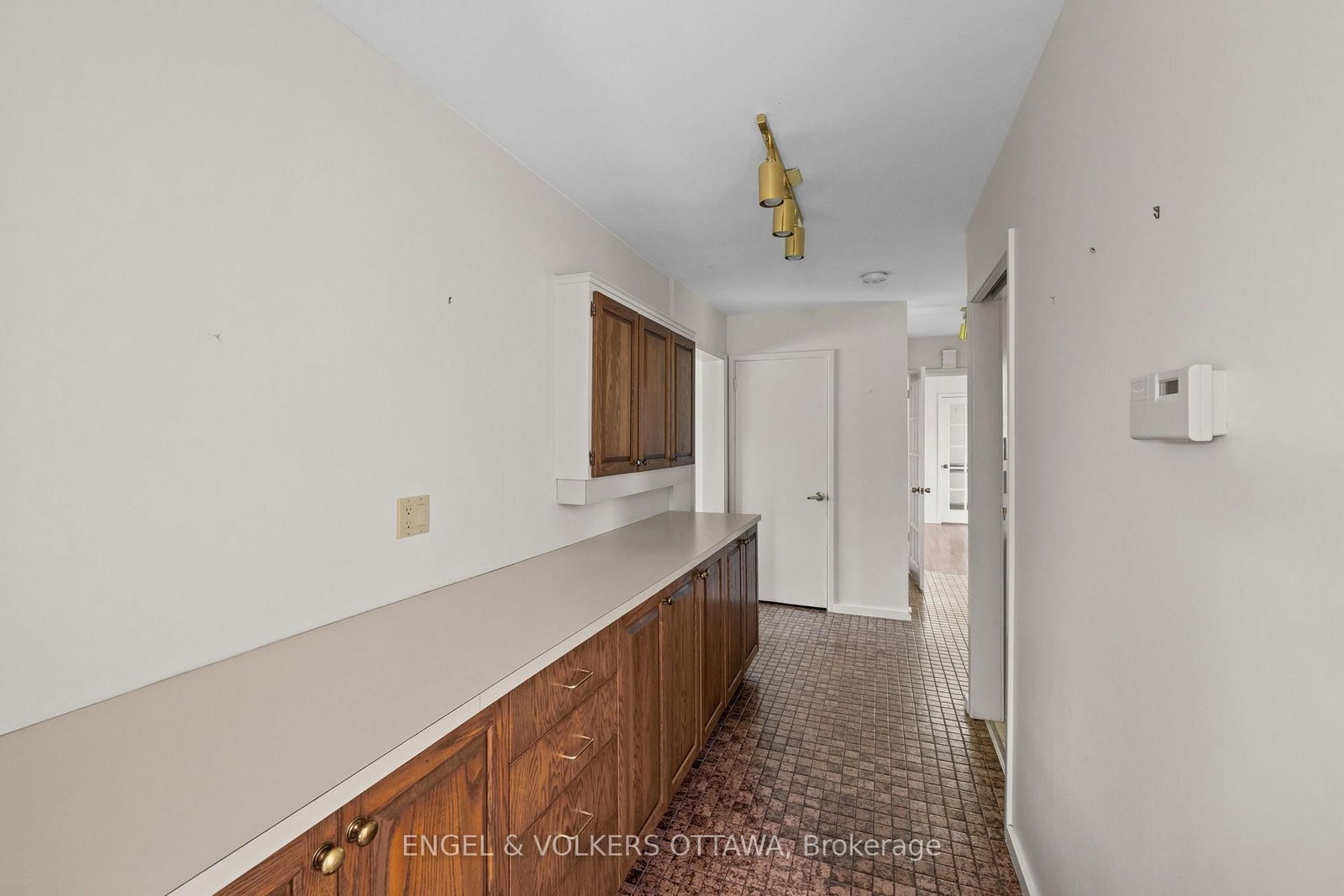 3200 Riverside Drive • Ottawa, ON photo 19