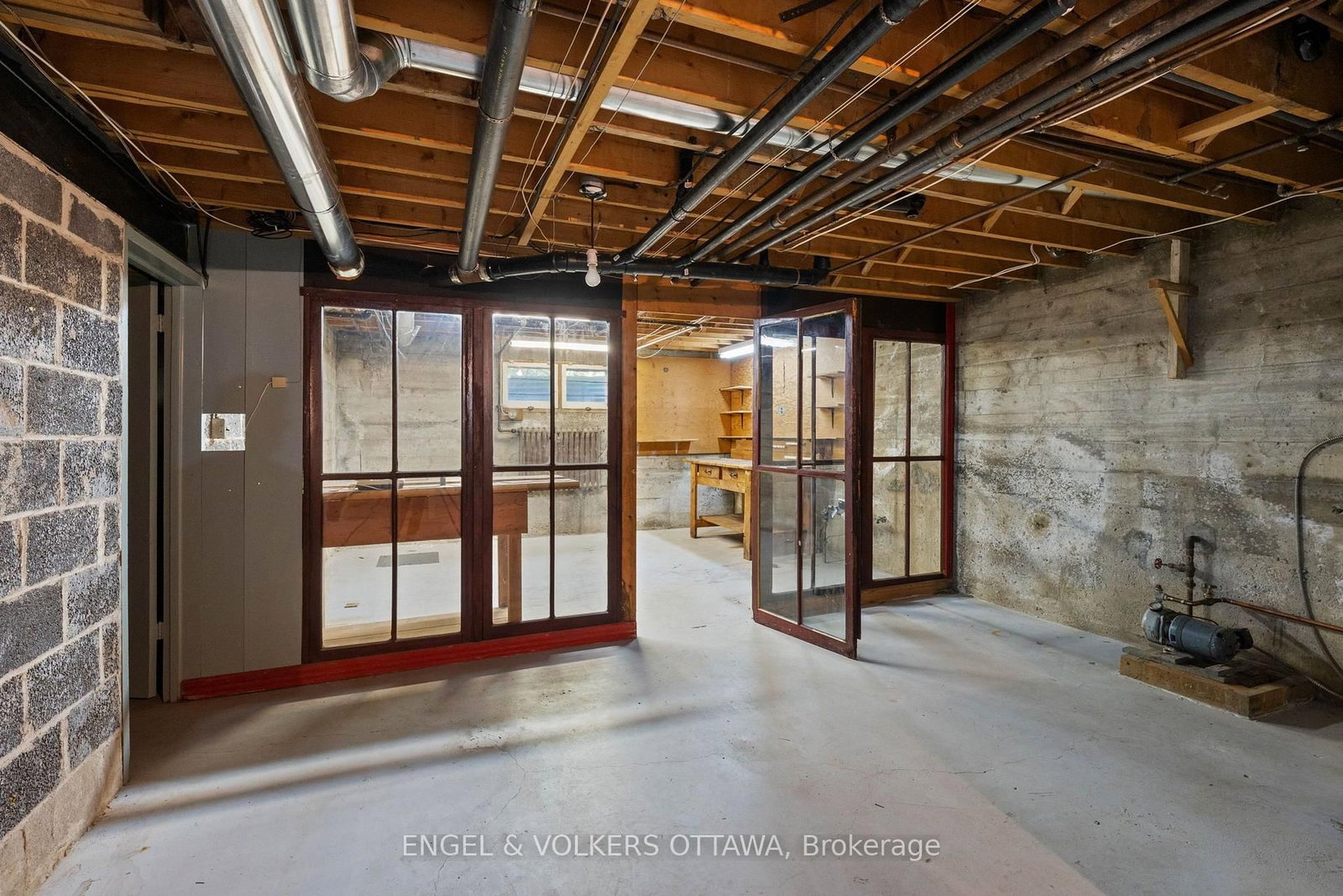 3200 Riverside Drive • Ottawa, ON photo 32