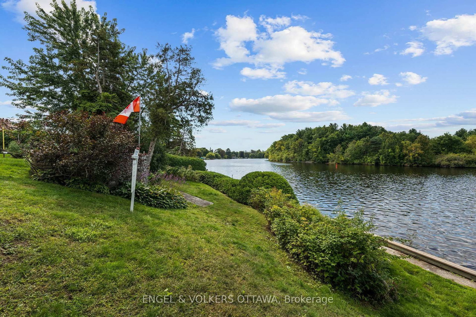 3200 Riverside Drive • Ottawa, ON photo 34