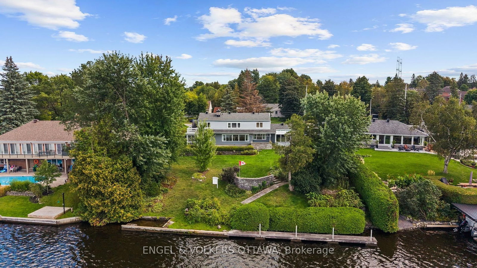 3200 Riverside Drive • Ottawa, ON photo 35